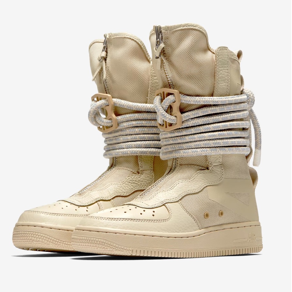 EUC Nike Nike Air Force 1 High ‘Ratan’ Sneakers Goddess of Victory, 5.5